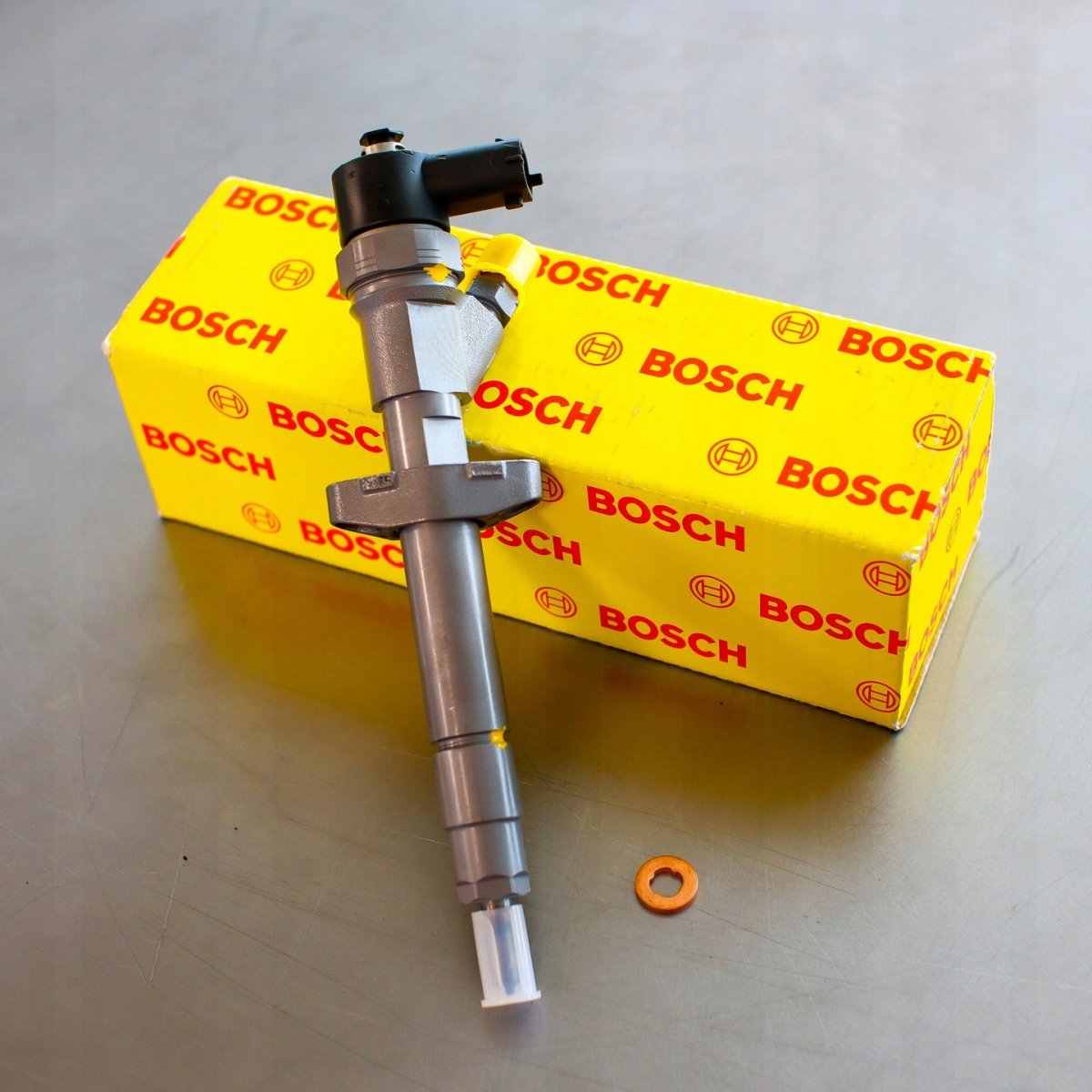 Wtryskiwacz Bosch po naprawie przygotowany do nadania do mechanika z gwarancją w korzystnej cenie